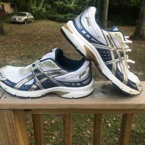 Asics Shoes - ASICS GEL running shoes 11 Asics Shoes - ASICS GEL running shoes 11